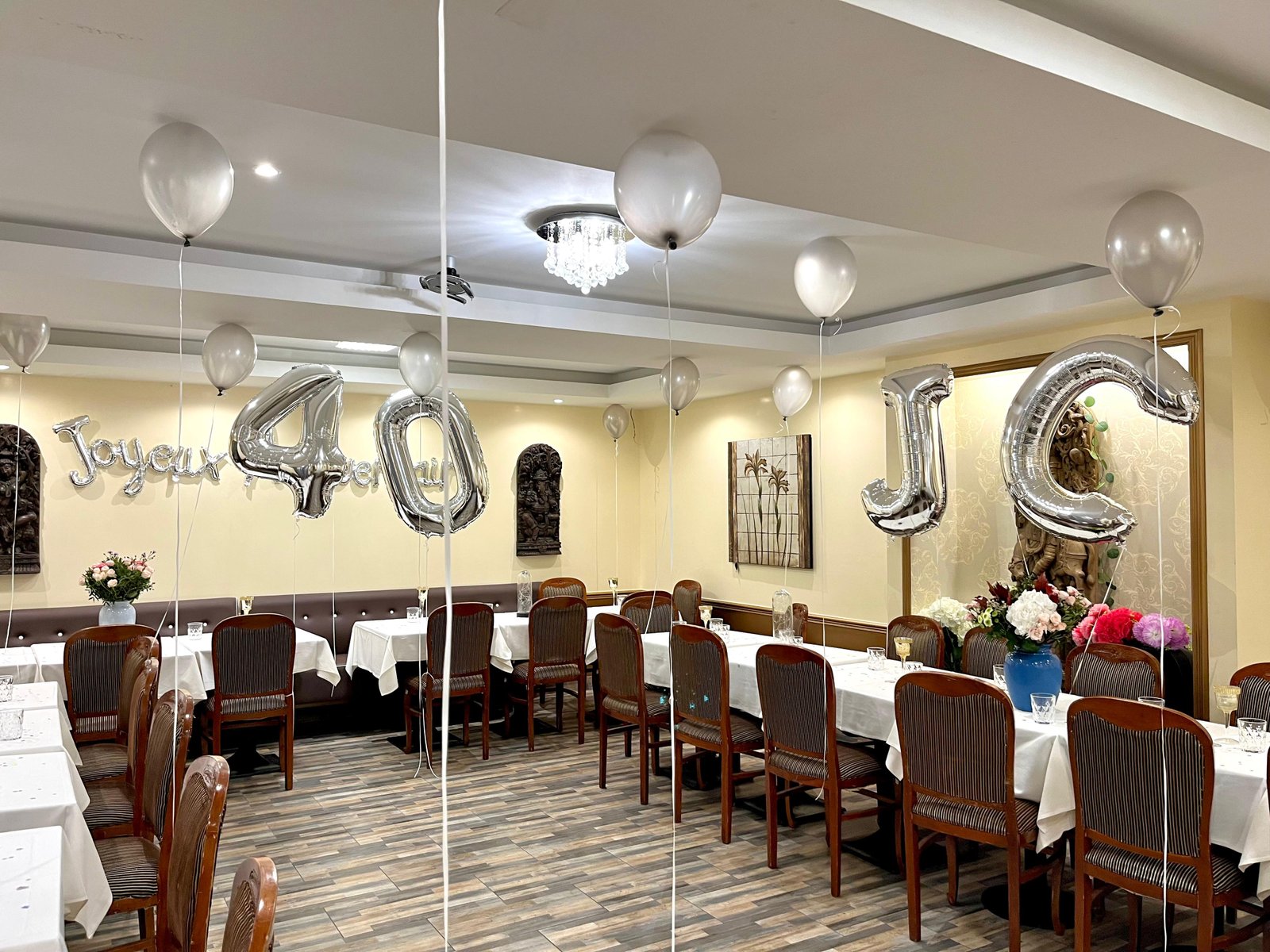 Intérieur et ambiance du Mangalore Lounge